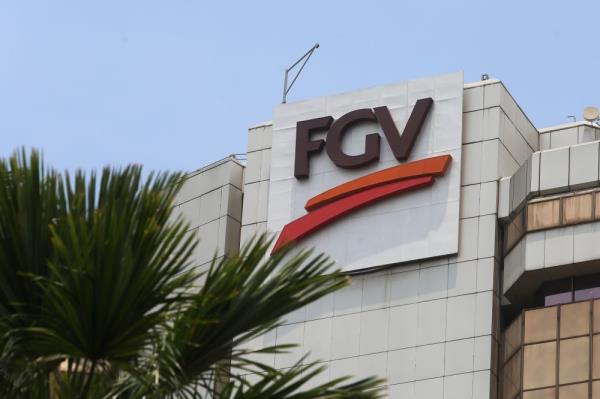 FGV’s shares down three sen at lunch break
